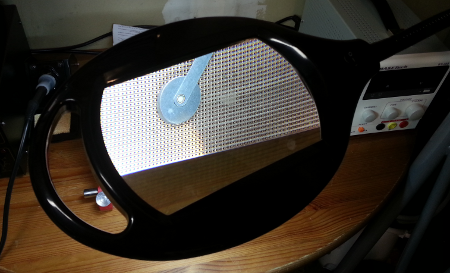 Magnifying glass/lamp